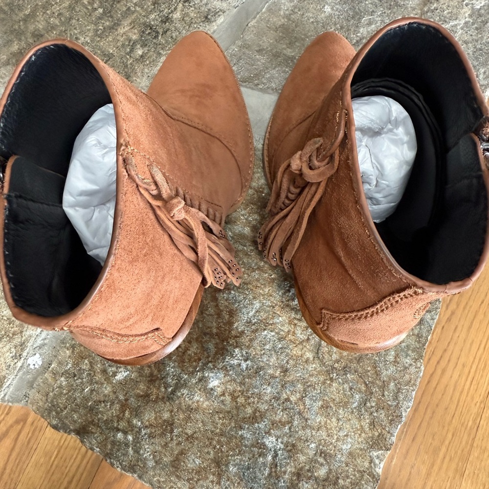 COACH Brown Suede Ankle Boots/Booties Size 7 - Picture 3 of 6